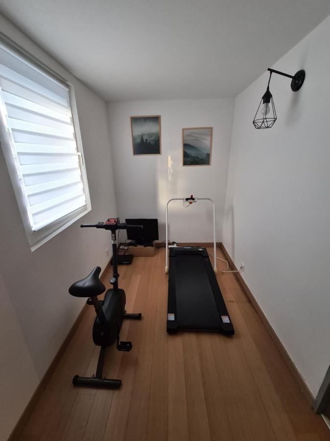 Agreable Appartement Avec Spa Proche De La Foret Bréchaumont Exterior photo