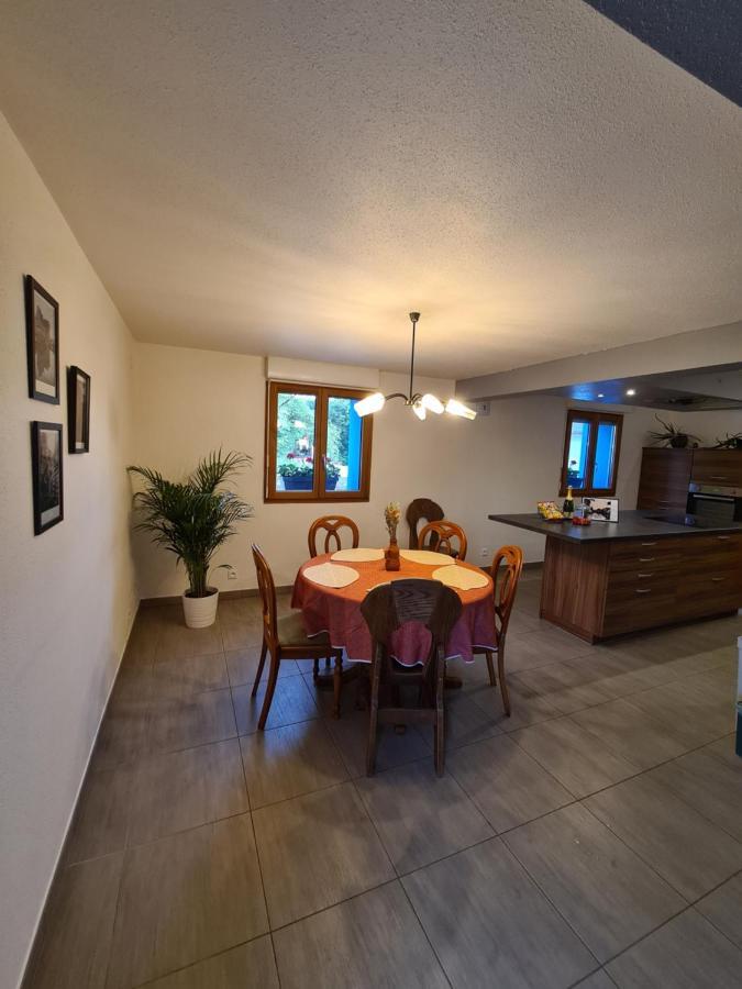 Agreable Appartement Avec Spa Proche De La Foret Bréchaumont Exterior photo
